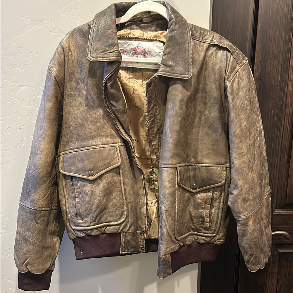 Vintage men's Wilson leather B-2 bomber jacket